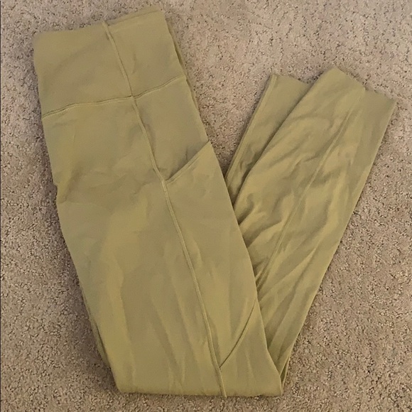 Lululemon Size 6 Leggings - Picture 1 of 3